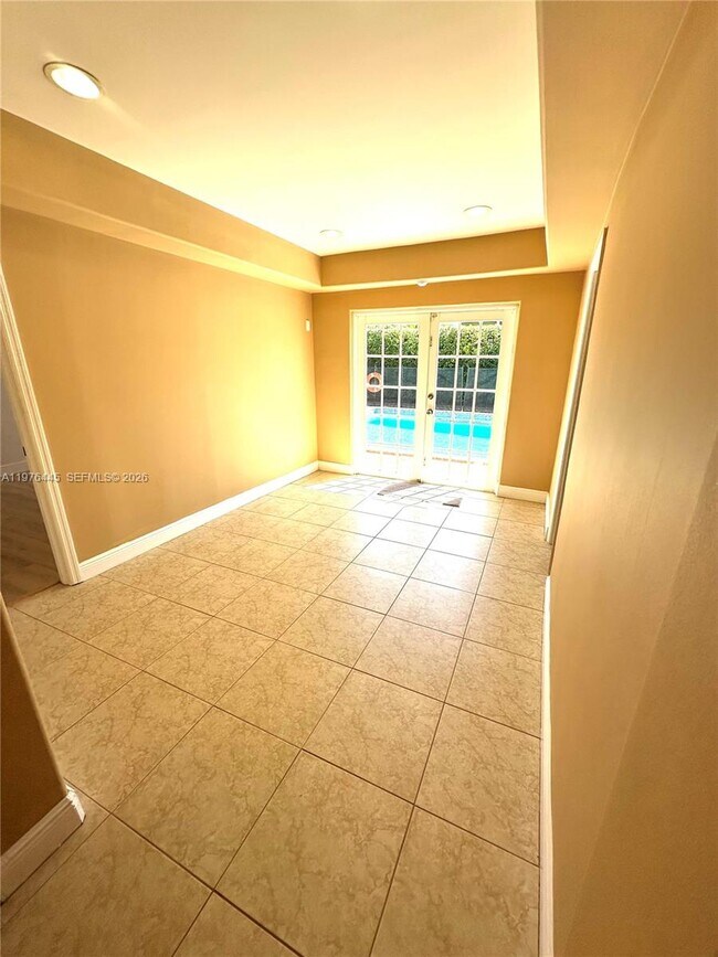 Building Photo - 3101 SW 67th Ave