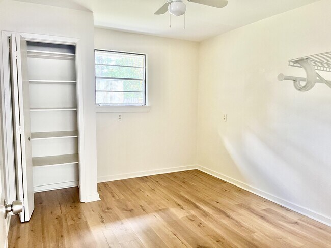 Building Photo - 545 Highland Park Dr