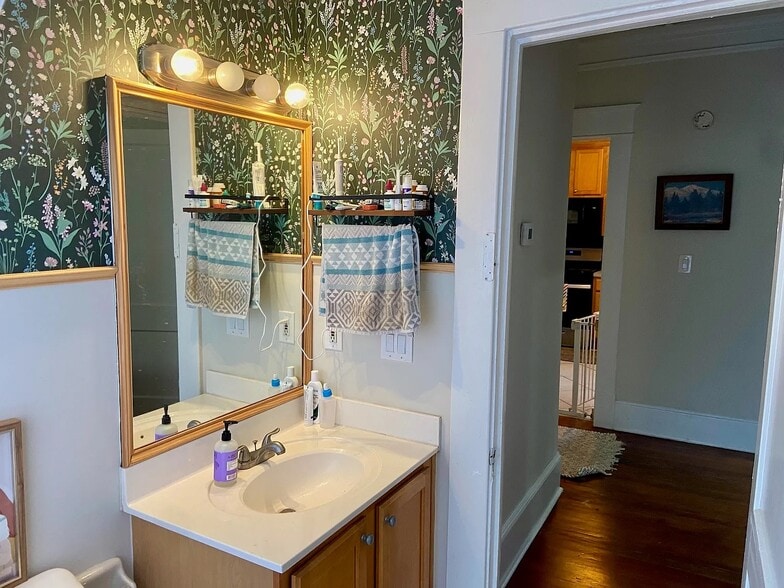 Building Photo - 378 Angier Ave NE