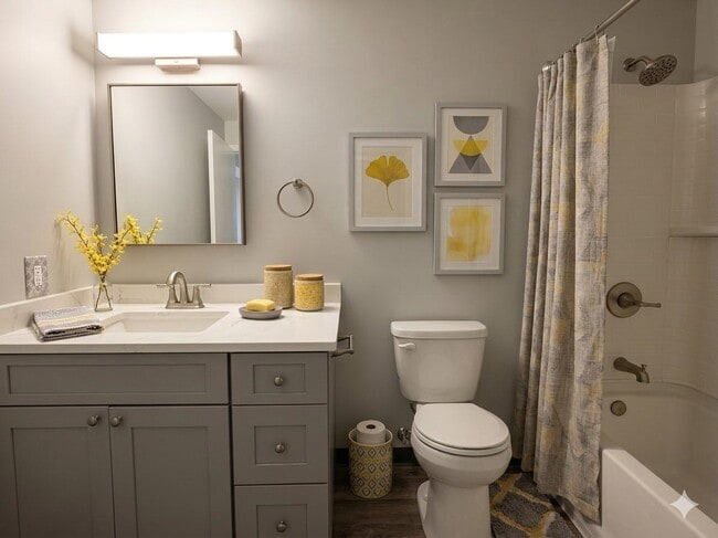 Building Photo - 95 Powers St