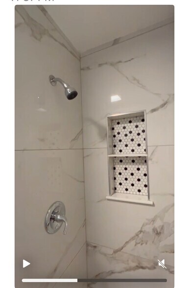 Building Photo - 80 Fort St