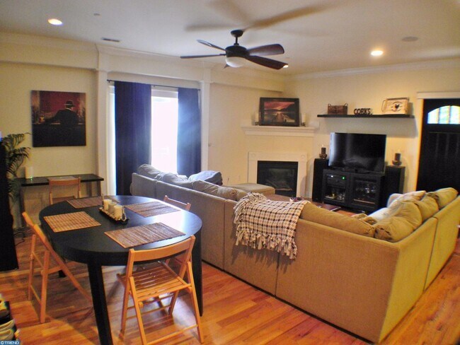 Building Photo - Beautiful 2 Bedroom Available in Manayunk