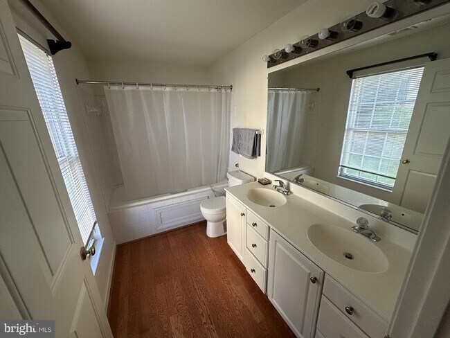 Building Photo - 9224 Cardinal Forest Ln