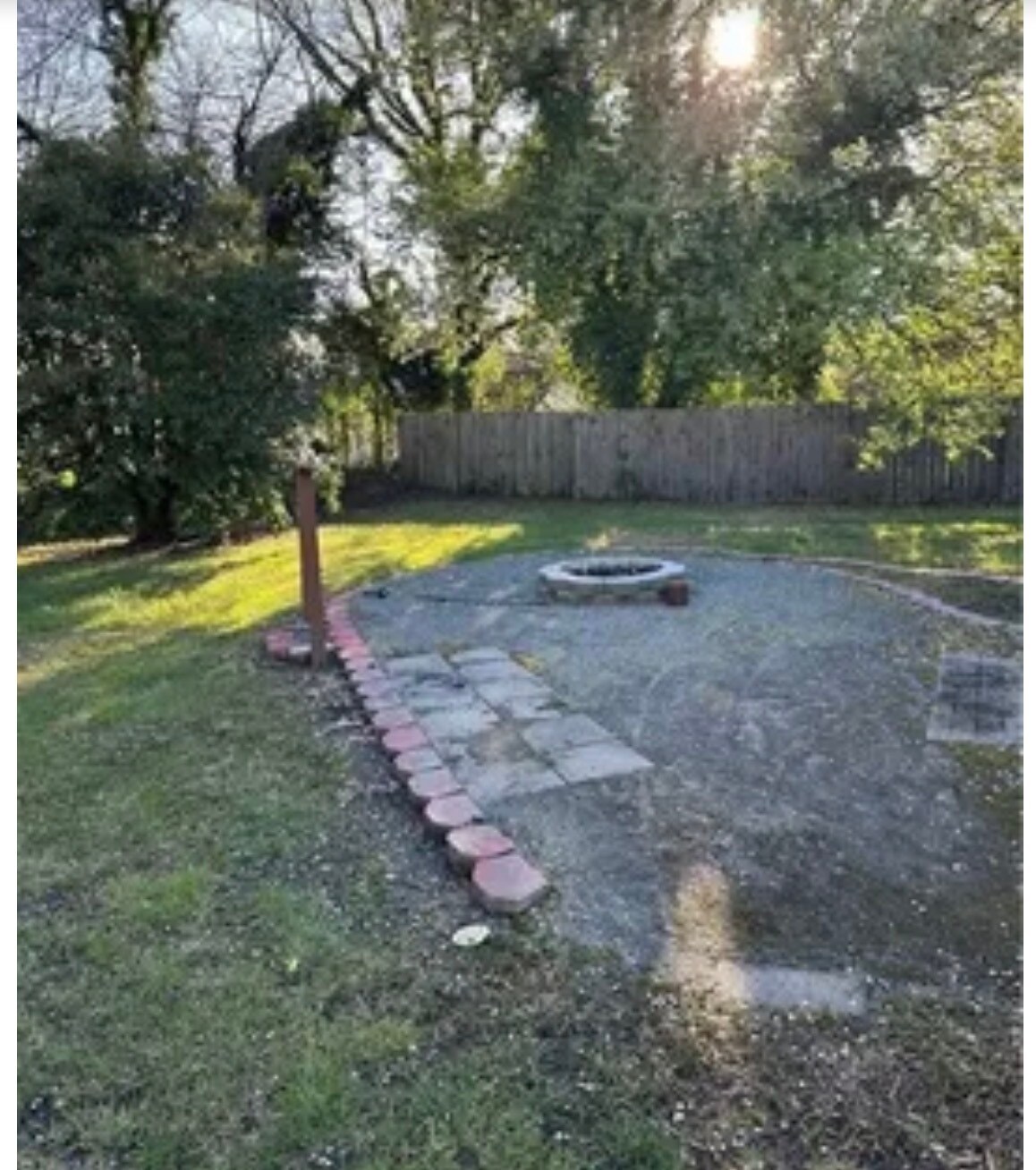 Backyard w/fire pit - 1006 Tuscaloosa St