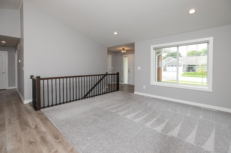 Building Photo - 2116 Twiggy Dr NE