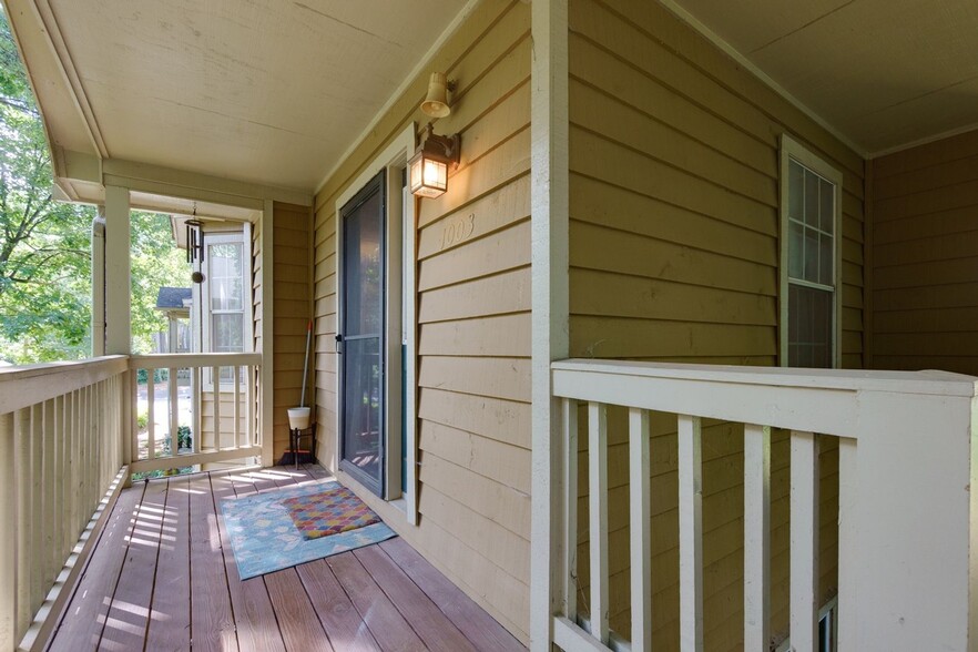 Building Photo - 1003 Country Park Dr