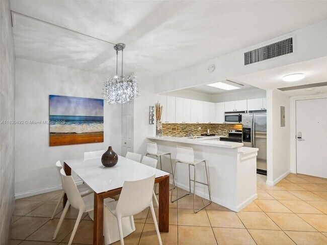 Building Photo - 2301 Collins Ave