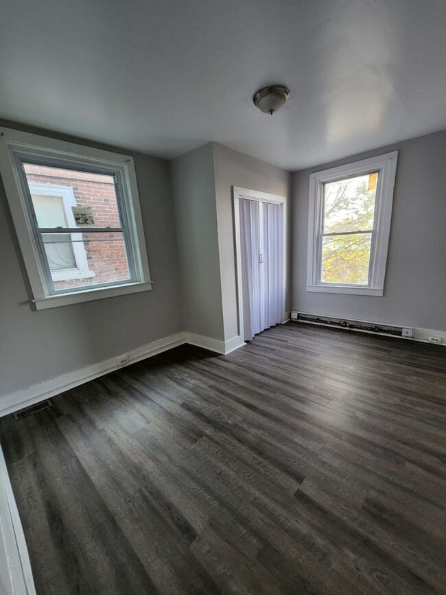 Building Photo - Remodeled home - Olney