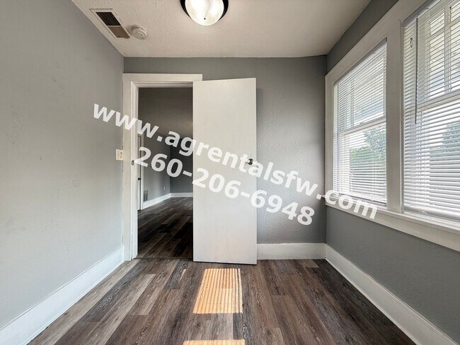 Building Photo - 209 S West St