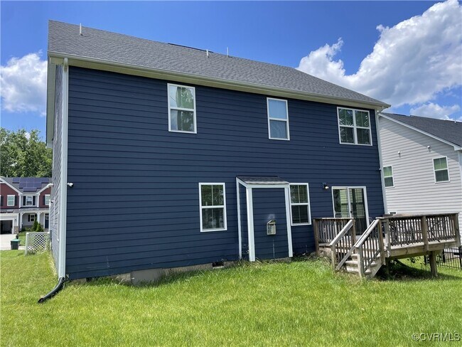Building Photo - 6331 Sagamore Way