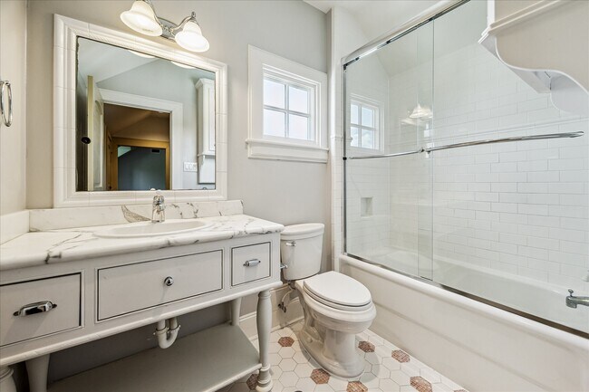 Building Photo - 4800 Palm St