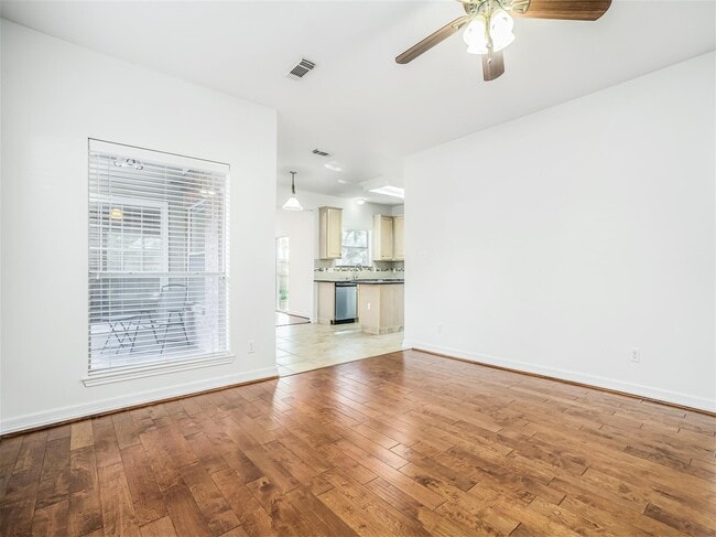 Building Photo - 1827 Senca Springs Ct