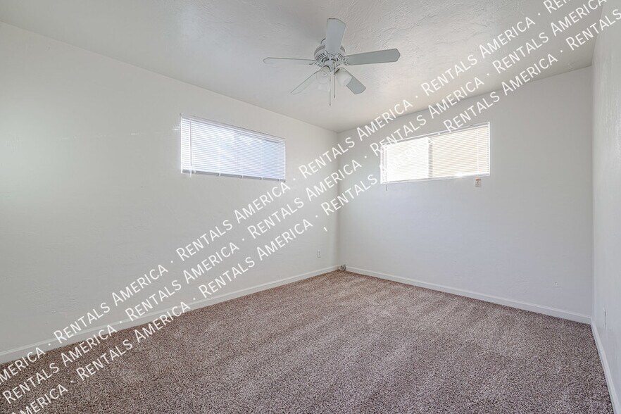 Building Photo - 8835 N 28th Ave