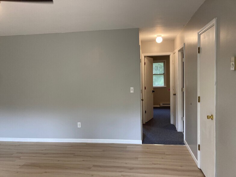 Building Photo - 410 Onteora Blvd