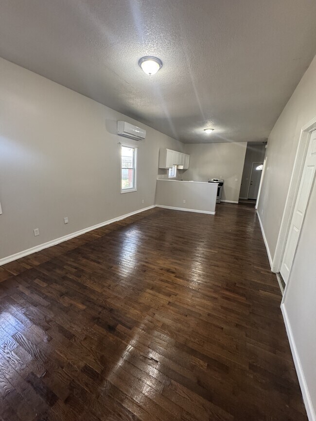 Building Photo - 1511 SW Huntoon St
