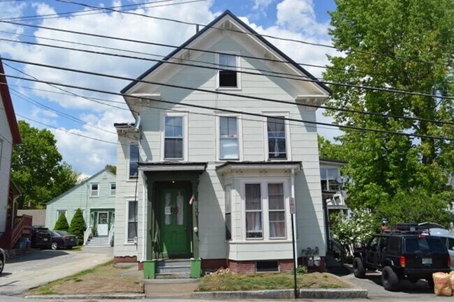 Building Photo - 76 Warren St