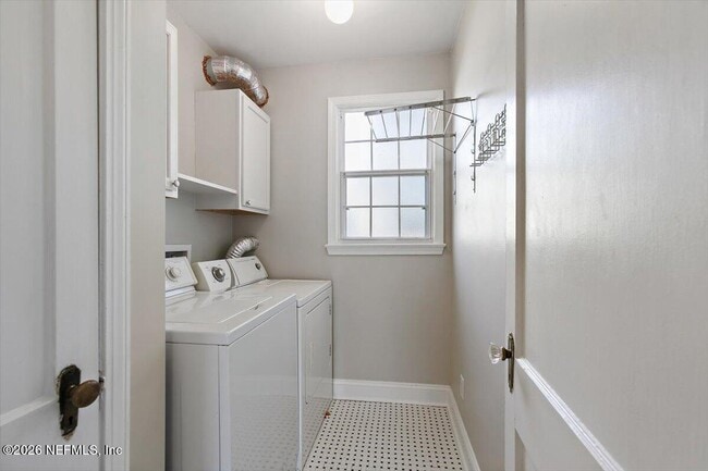 Building Photo - 2125 Arcadia Pl