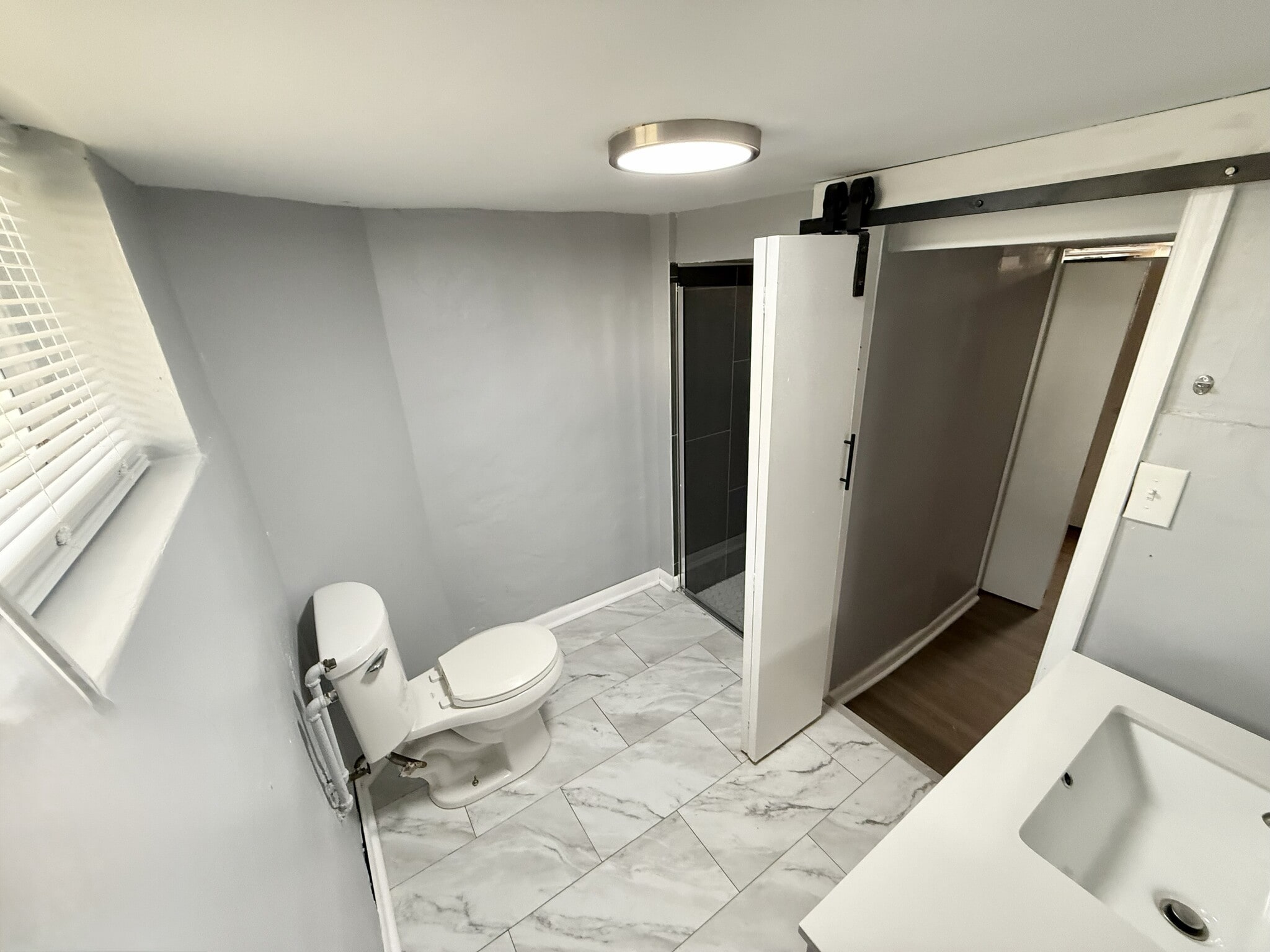 Bathroom 2 - 4206 Urn St