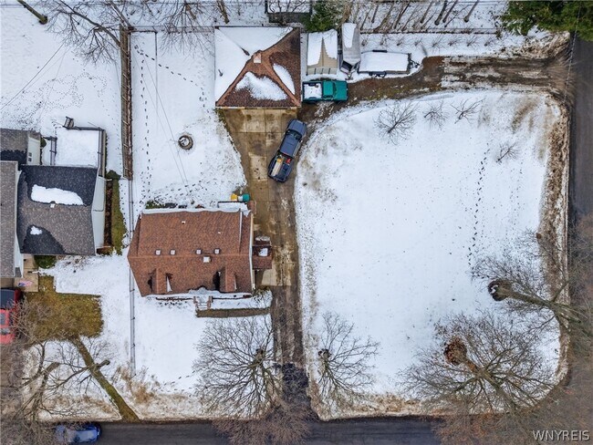 Building Photo - 3667 Fuller Ave