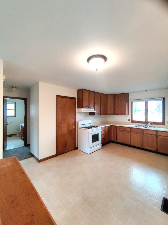 Building Photo - 2545 N 4645th Rd