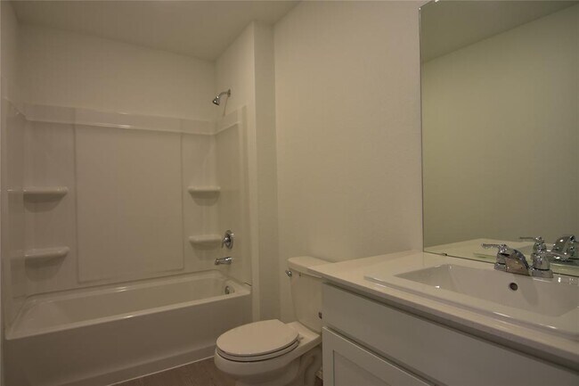 Building Photo - 275 Bugbee