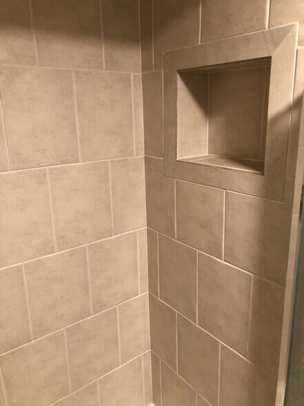 Building Photo - 9416 SW View Point Ter