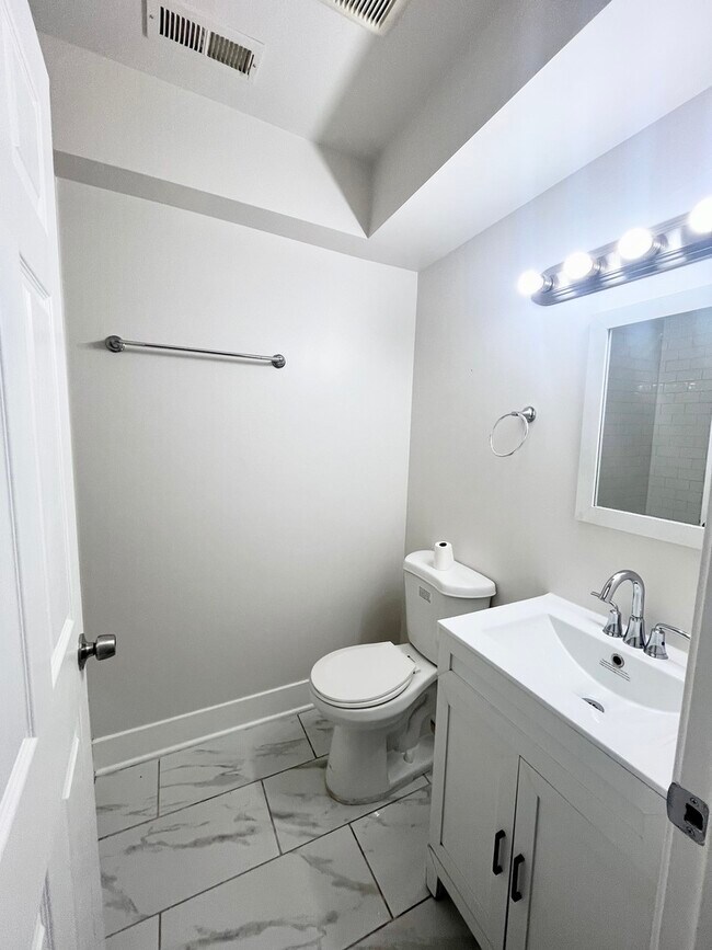Building Photo - 3939 W Iowa St