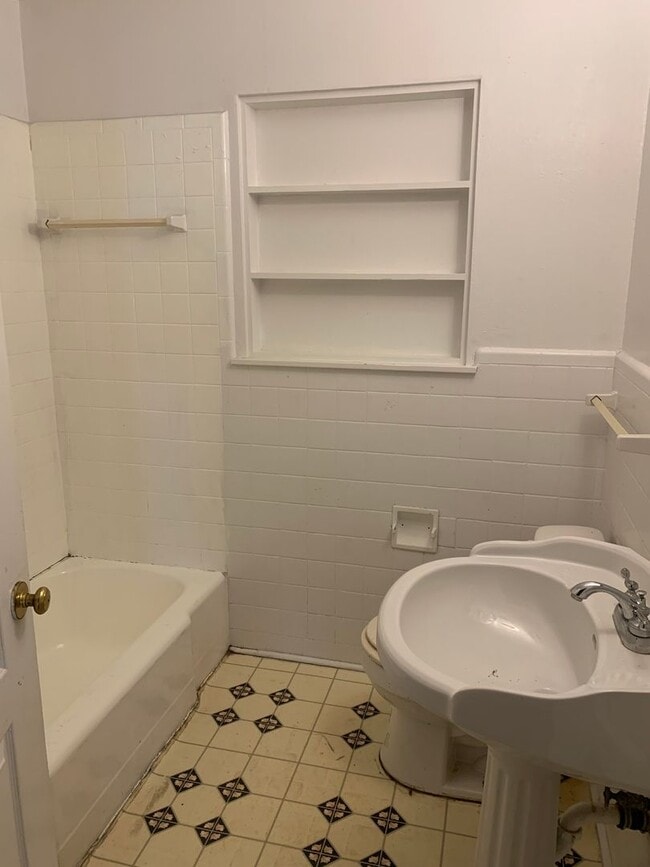 Building Photo - 3046 Hoyte Dr