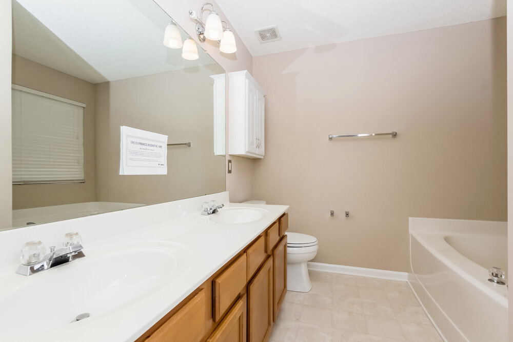 Building Photo - 10625 Haddington Dr