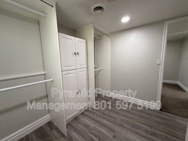Building Photo - 3180 S 400 E