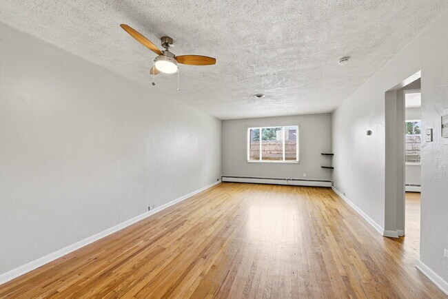Building Photo - $1,480.95 with $300 off the first month's rent, 1 Beds - 1 Bath, Condo in Denver with Onsite Laun...
