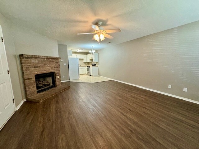 Building Photo - 1295 N Boxley Ave