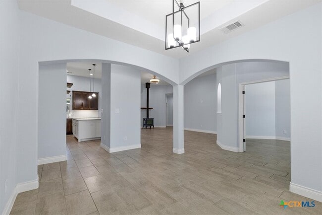 Building Photo - 127 Medlar Dr