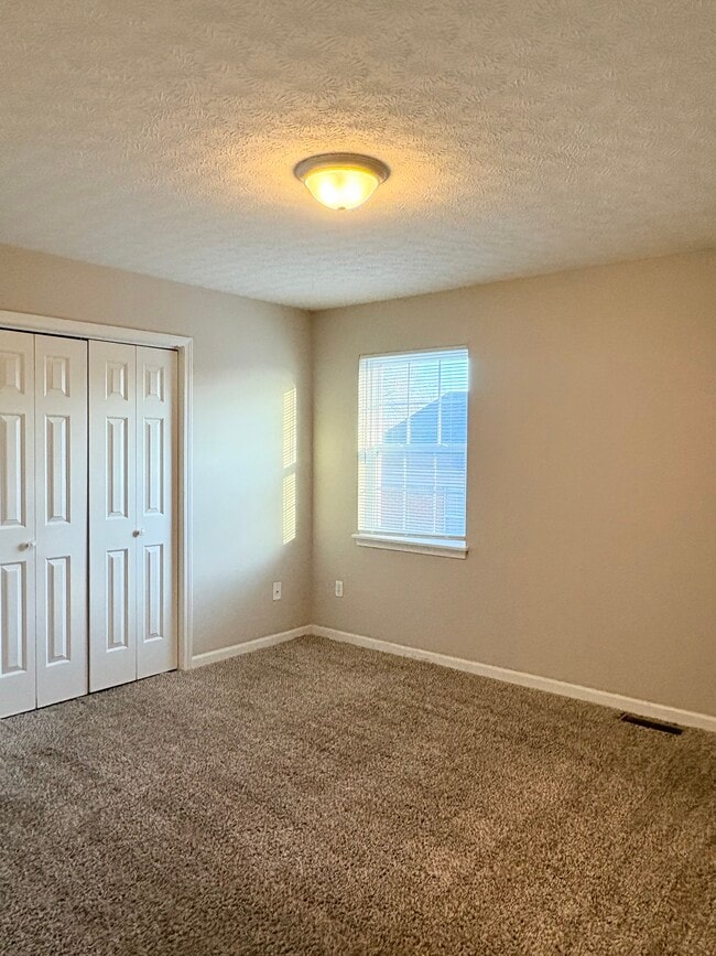 Building Photo - 1956 Sandra St