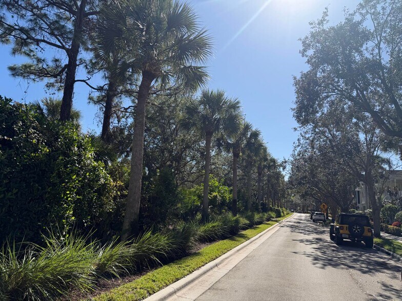 Building Photo - 3200 W Community Dr