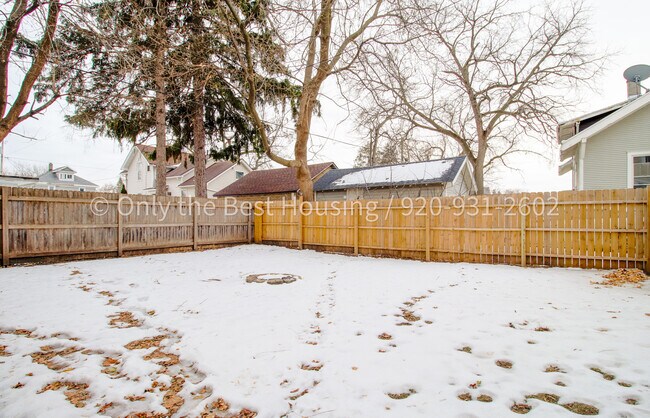 Building Photo - 846 Franklin St