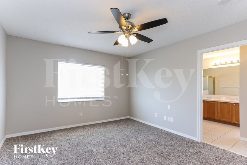 Building Photo - 12607 Longcrest Dr