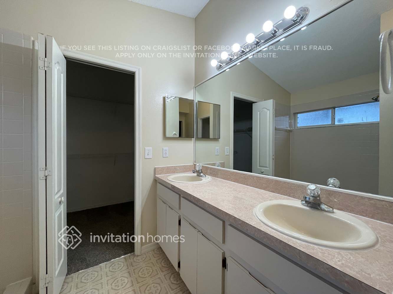 Building Photo - 1900 Woodcut Dr