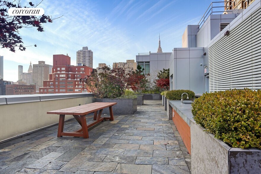 Building Photo - 303 E 33rd St