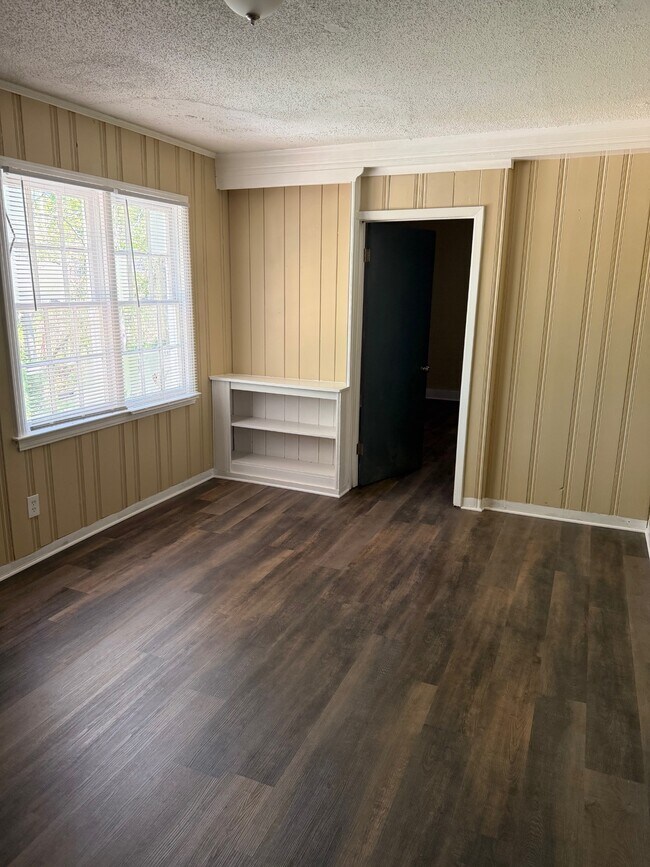 Building Photo - 2634 Browning Ave