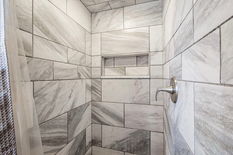 Building Photo - 8353 Kennedy Cir