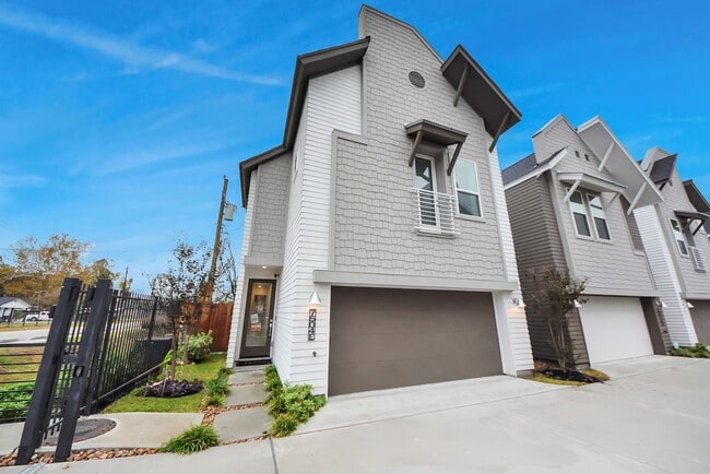 Building Photo - 7502 B Carver Rd