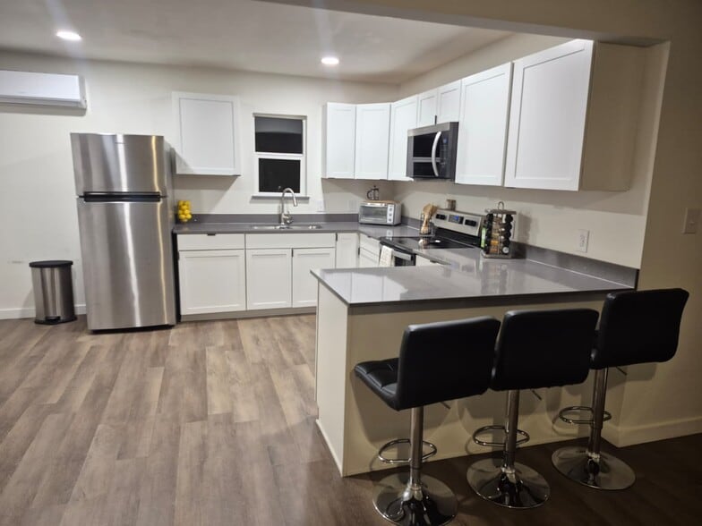 Building Photo - 112 Linda Dr