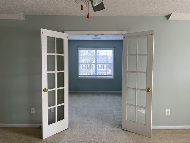 Building Photo - 346 Cresthaven Dr