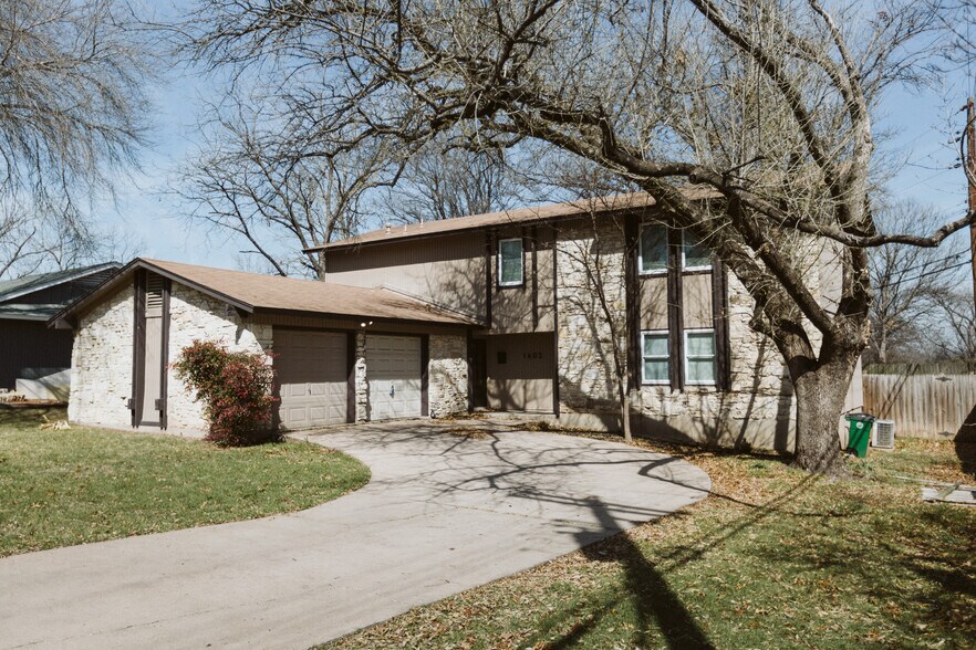 Building Photo - 1402 Fairfield Dr