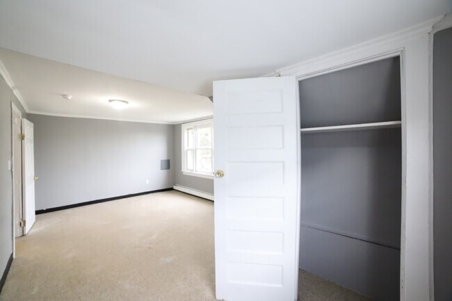 Building Photo - 223 Fairmount Ave