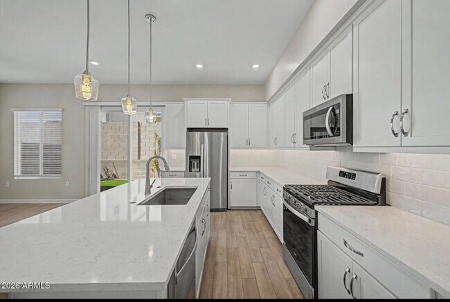 Building Photo - 5016 E Gallop Wy