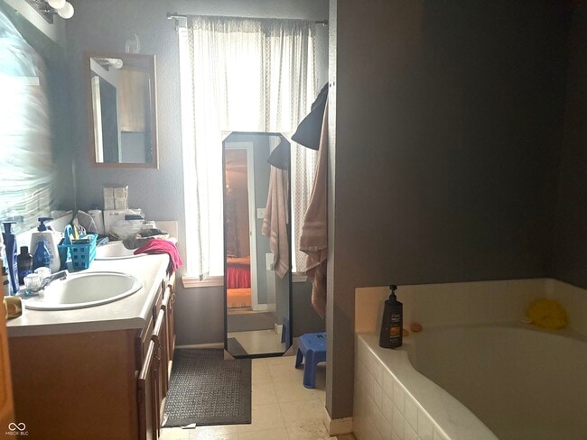 Building Photo - 8127 Maple Stream Blvd