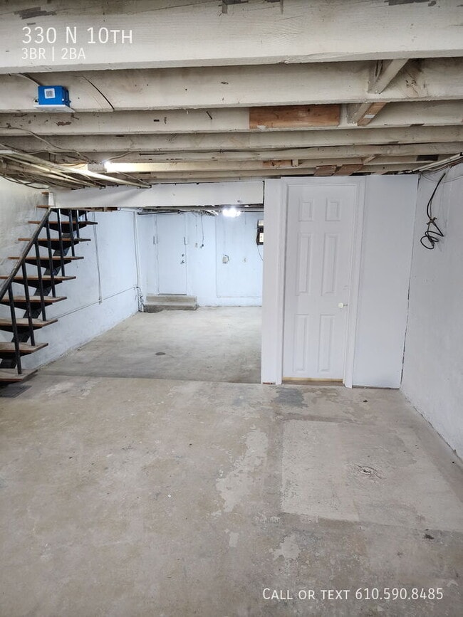 Building Photo - 330 N 10th-