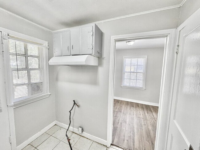 Building Photo - 2736 Dunn Ave